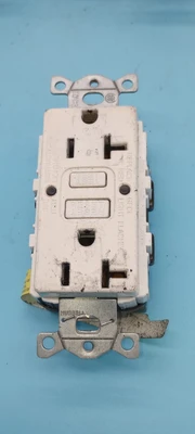 USED Hubbell GFRST20W