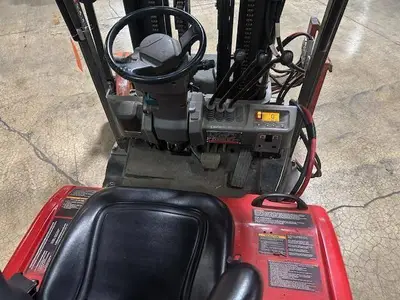 Used RAYMOND 4460C30 3-Wheel Sit down Electric Counterbalance Forklifts Illinois US | Somerset Equipment Sales #1546133