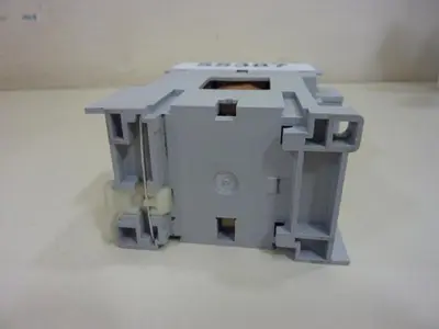 USED ALLEN BRADLEY 100-C09D.400 SER A