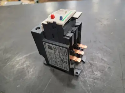 USED SCHNEIDER ELECTRIC LRD340
