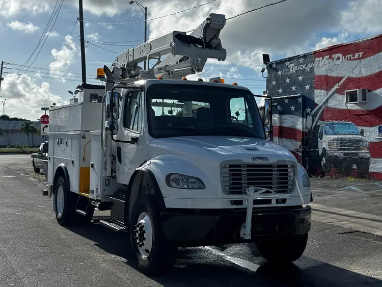 Used 2017 ALTEC AT48M Bucket (boom) trucks Florida US | Truck and Van Outlet #1509161