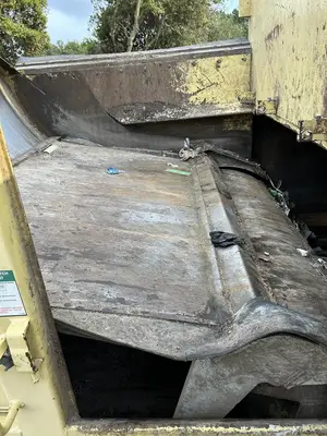 USED 2011 AUTOCAR XPEDITOR