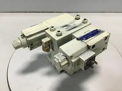 USED YUKEN DSG-01-2B2-D24-N1-50326