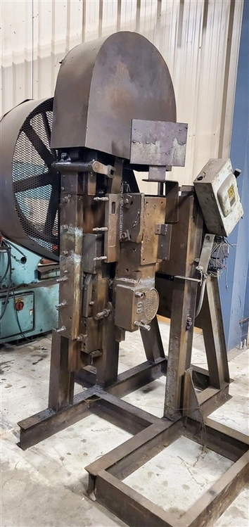 Used WATERBURY FARREL NO 30 Thread Rollers New York US | Barbarotto Int'l Sales Corp #1333077