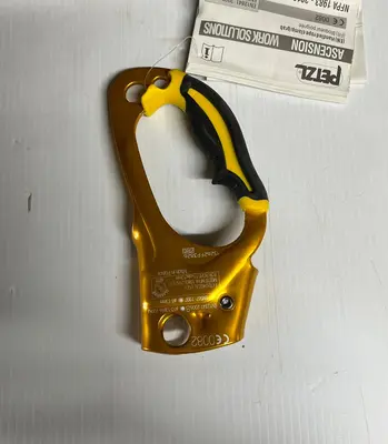Used PETZL _UNKNOWN_ Emergency/Rescue Saskatchewan CA | Certified Sales and Rentals #1637715