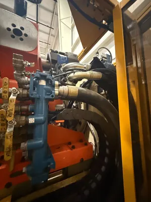HUSKY H200 R880/55 HORIZONTAL INJECTION MOULDING MACHINES | INJECTION DEPOT (8)