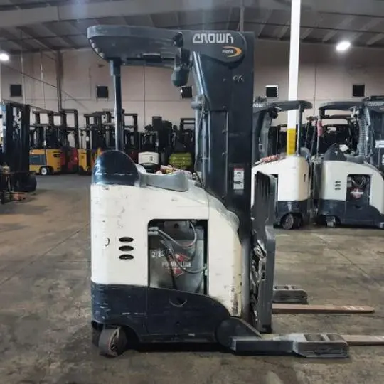 USED 2016 CROWN RR5725-45