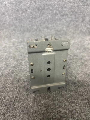 Used TYCO 3100-30T828WA PLC Contactors California US | Davliegogo LLC #1705921