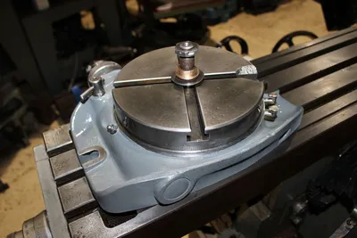 Van Norman 8" Rotary Table