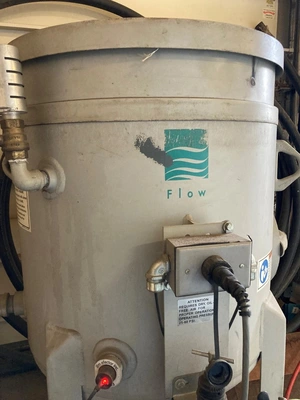 USED 2009 FLOW MACH 3