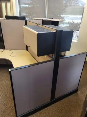Herman Miller 3-Person Workstation Cubicle 120-Degree Layout with Acoustic Panels & Roll-Top Desk Wall Unit