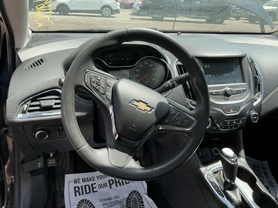 USED 2017 CHEVROLET CRUZE