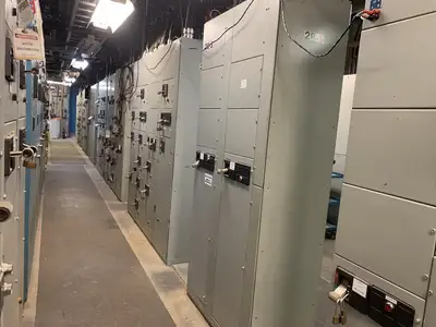 Five Star Double-Sided Motor Control Center (MCC), 600V Max., 1000A, 4 Buckets