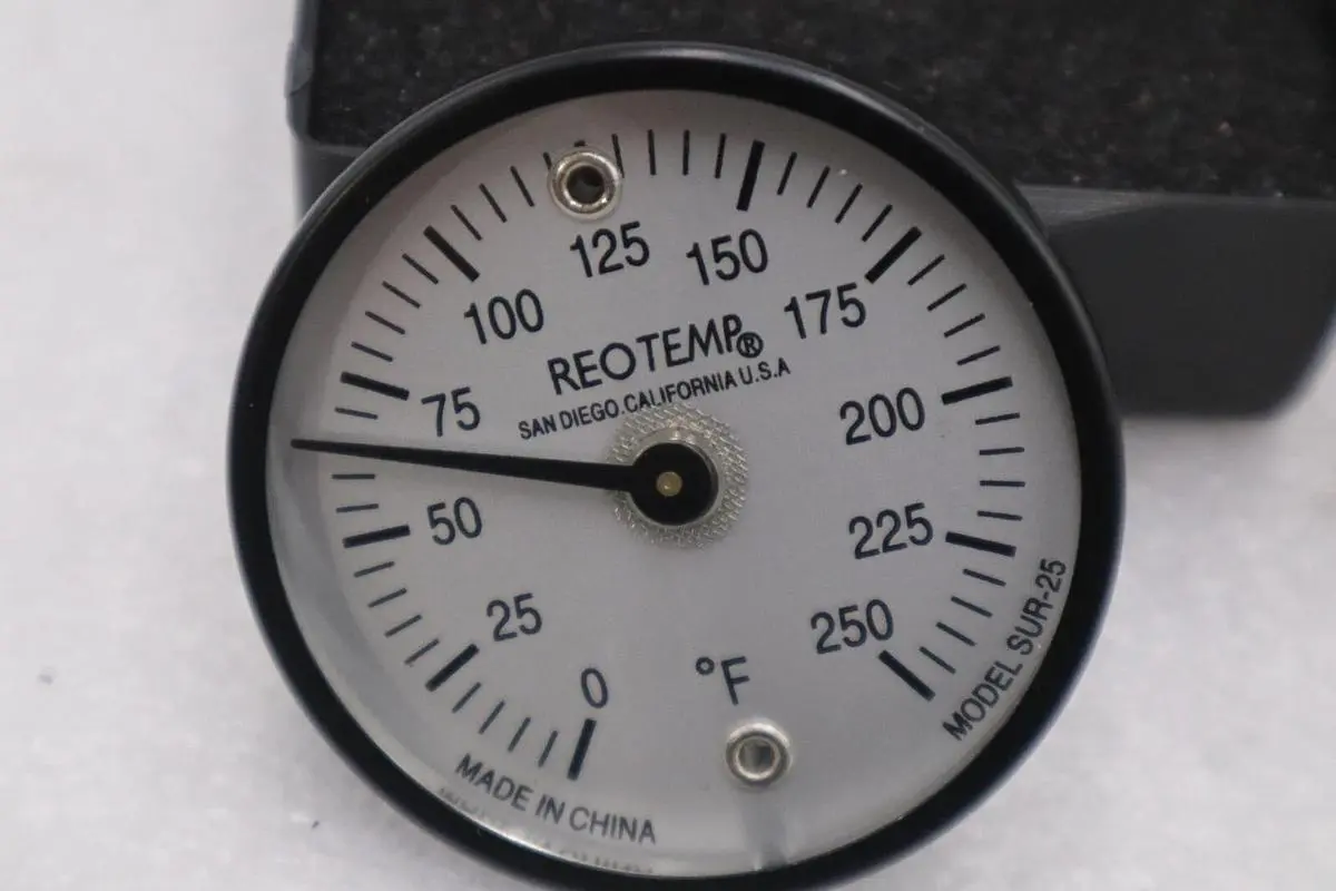 NEW Reotemp Sur-25 Bimetal Thermomoter 2 In Dial 0 To 250F STOCK G869A