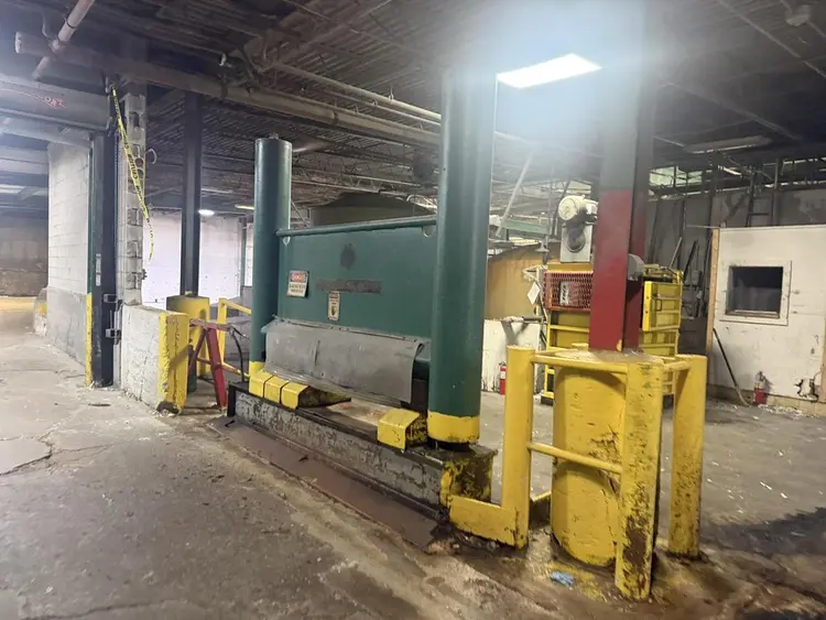 Used BLACK CLAWSON ROLL SPLITTER Roll Splitters Pennsylvania US | Global Equipment International, LLC #933338