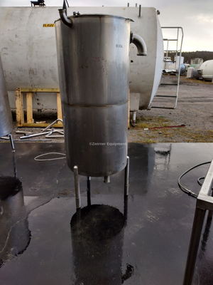 150 GALLON STAINLESS STEEL SINGLE SHELL TANK