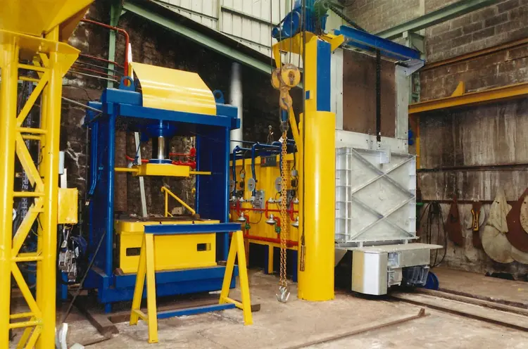 Used ZM 260 TON H-Frame Presses BE | Apt International N.V #362211