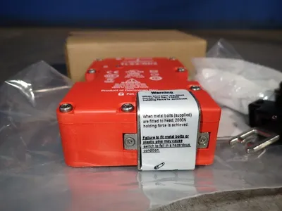 Used ALLEN BRADLEY TLS2GD2 Relays & Switches Ohio US | HGR 24 #787049