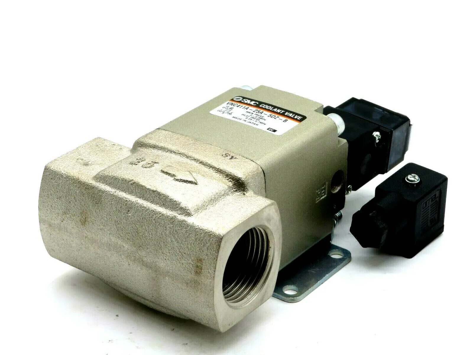 NEW SMC VNC411A-25A-5DZ-B COOLANT VALVE VNC411A25A5DZB
