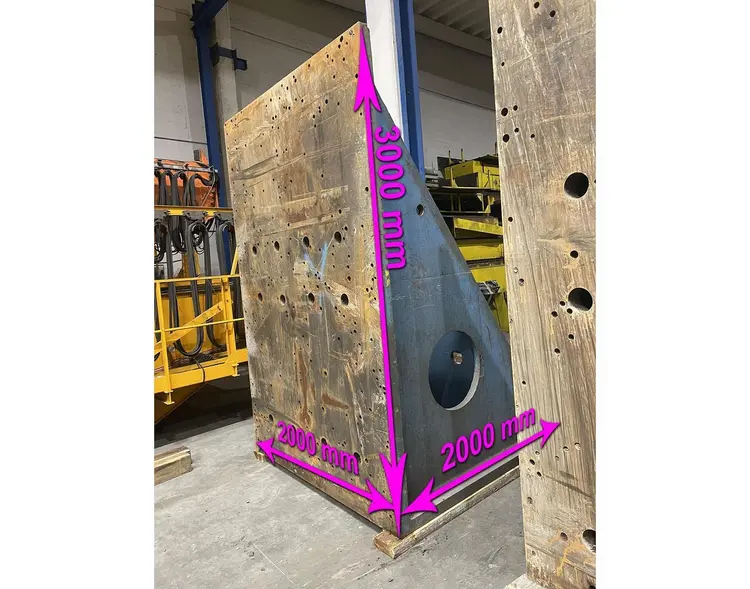 Used CLAMPING BRACKET 2000 X 2000 X 3000 MM Angle Plates BE | Apt International N.V #366302