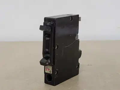 USED SQUARE D QOT115