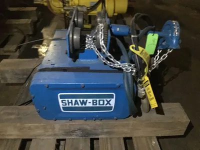 Shaw-Box 80L01050S33A Pneumatic Hoist 2000 lb Capacity 33 fpm Speed Used