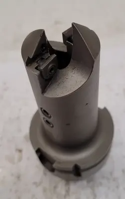 Used KENNAMETAL SEF100120RHSK63AM Misc Industrial Equipment Kentucky US | Aucto #687903