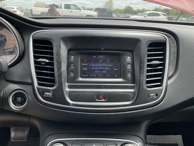 USED 2015 CHRYSLER 200