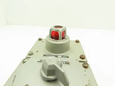 A-B 800-4HW7-12335 Heavy Duty Explosion Proof Selector Pushbutton Station Pilot