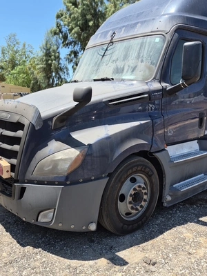 Used 2019 FREIGHTLINER CASCADIA Miscellaneous Trucks/Trailers California US | Revelation Machinery #1277596