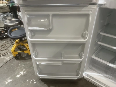 Used FRIGIDAIRE FREEZER ON TOP Refrigerators Michigan US | Miedema Asset Management Group #1322165