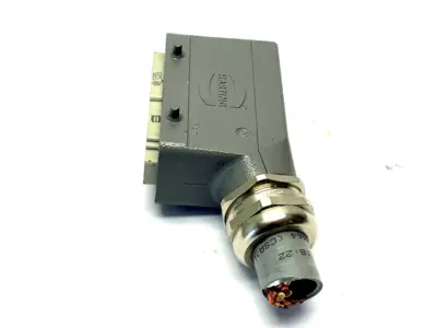 19 30 016 1521,09 33 016 2601 | Harting 19 30 016 1521 Hooded Industrial Connector 09 33 016 2601 - Used