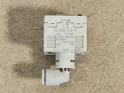 USED SMC ZSE30AF-C6L-P