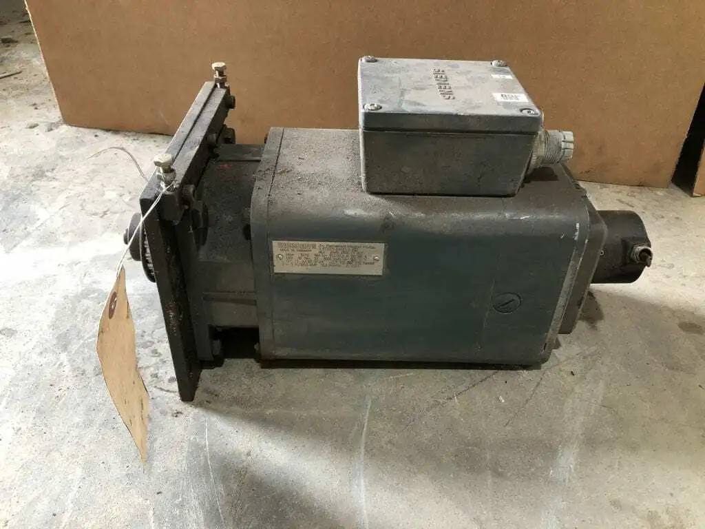 Siemens 1 FT5072-0AF01-2-Z 3 Phase Permanent Magnet Motor 3000RPM 10Nm
