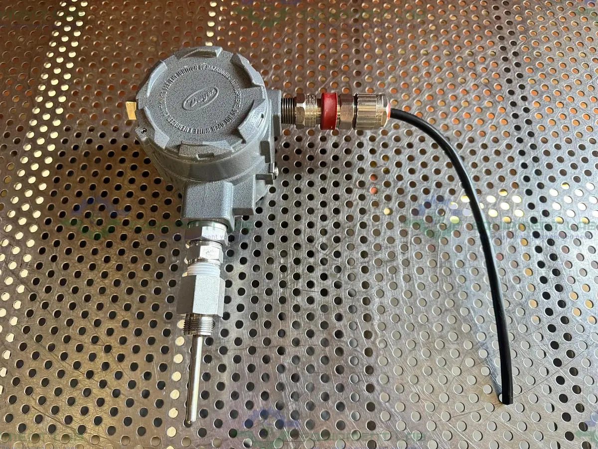 Used DWYER TTE-104-W TEMPERATURE TRANSMITTER 10-35 VDC Transducers California US | Equipment Lab #1437667