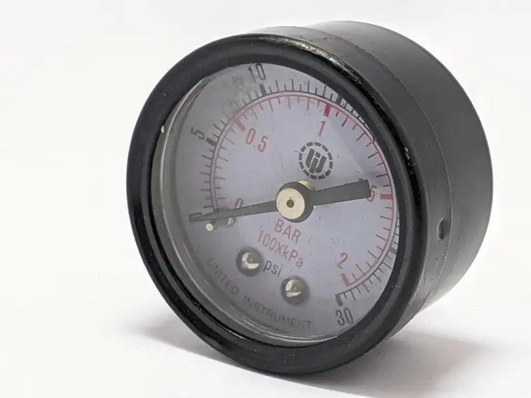 Used UNITED INSTRUMENT GAUGE 0-2 BAR 100X KPA Miscellaneous MRO | Maverick Industrial Sales #1122003