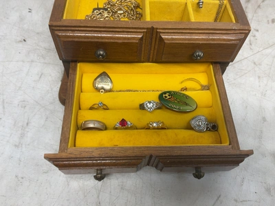 Used _UNKNOWN_ _UNKNOWN_ Jewelry & Gemstones Michigan US | Miedema Asset Management Group #1760582