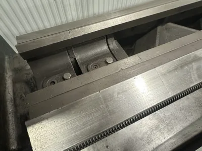 BINNS & BERRY TRIDENT L-1000 Engine Lathes | Machine Tool Emporium (10)