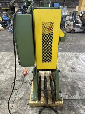 22 TON CLEARING MODEL #22 P640 TORQ PAC OBI STAMPING PRESS, 2" STROKE: STOCK 19382