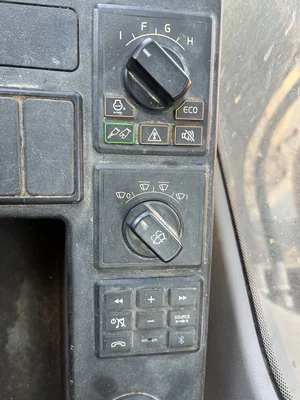 Used 2019 Volvo EC220EL Excavators Maryland US | Zadoon Equipment #1480633