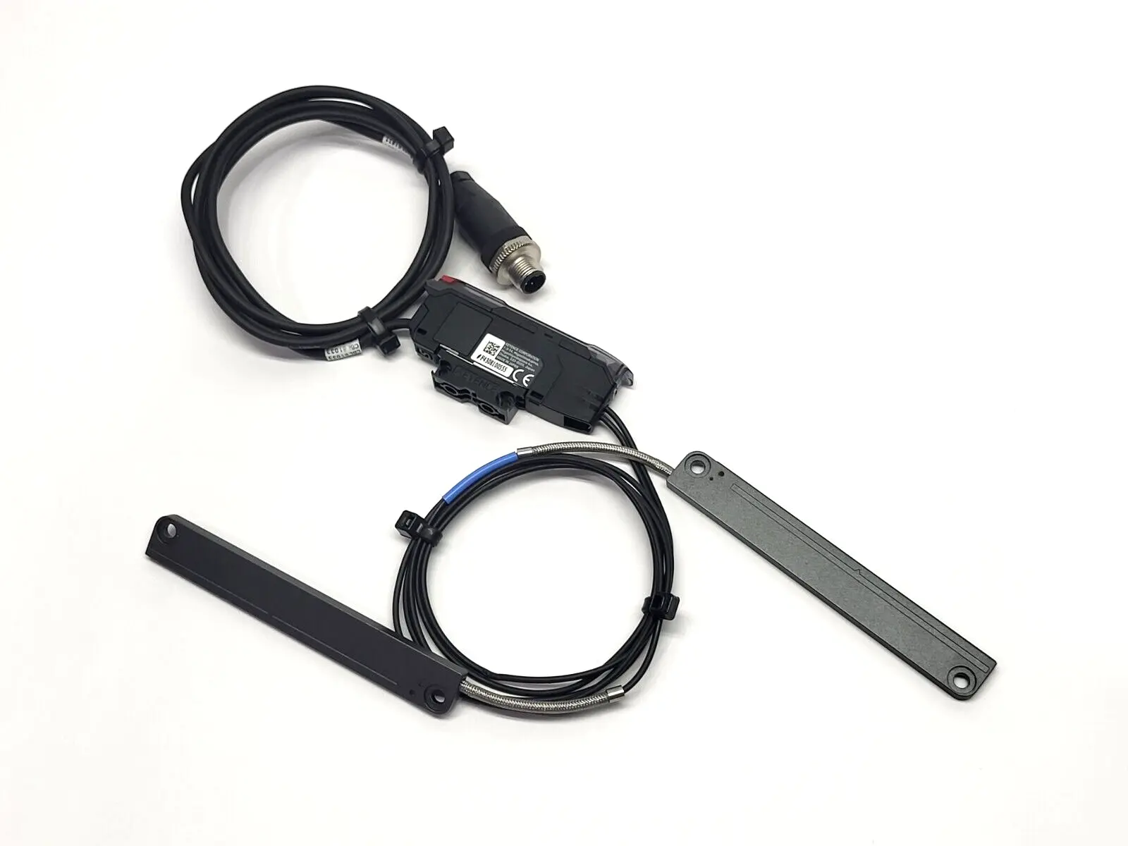 Used KEYENCE FS-N43P, FU-A100 Photoelectric Sensors Michigan US | Maverick Industrial Sales #1461041