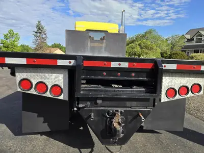 USED 2014 KENWORTH T370