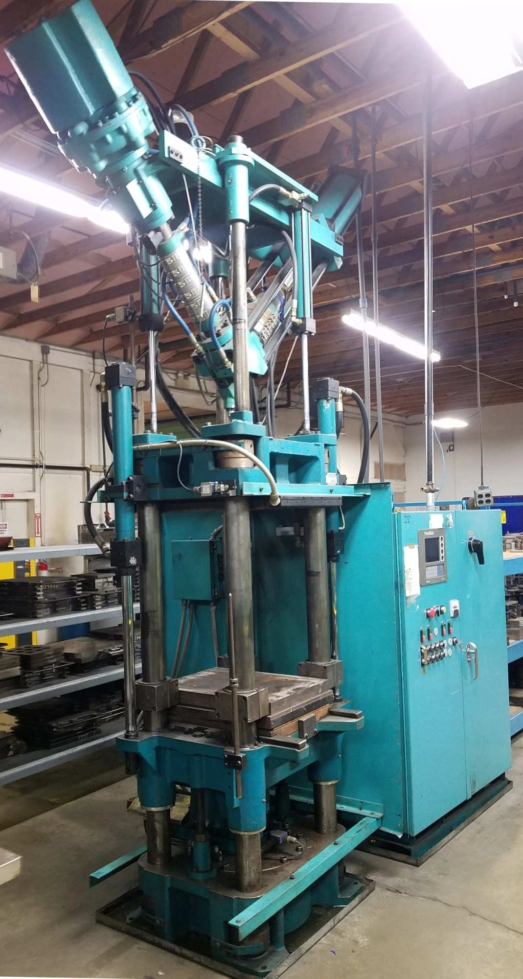 220Ton/1000cc REP B53K Injection Press, Item # 1851