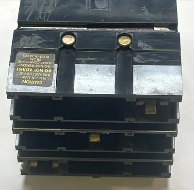 Used SQUARE D FA36030 Circuit Breakers | Surplus Asset Holdings #1190181
