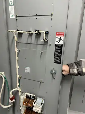 Used _UNKNOWN_ _UNKNOWN_ Switchgears New York US | Apex Auctions #1550774