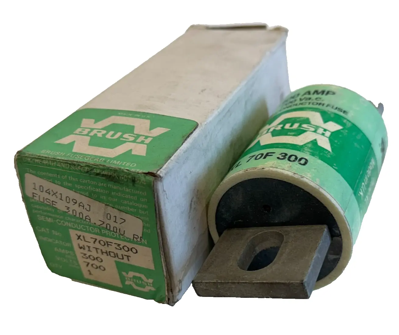NEW BRUSH XL70F300 FUSE 300A 700VAC