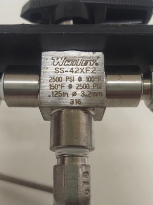 USED Dwyer FM-1000