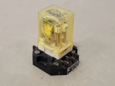 NEW IDEC RR2P-U