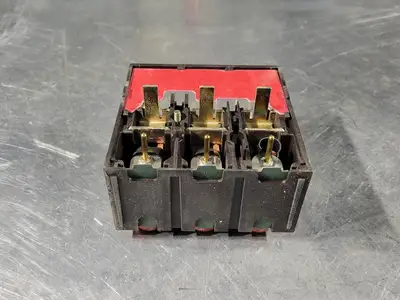 NEW MOELLER ZM6-60-500-OBI-CNA