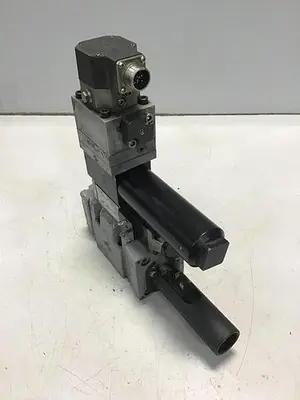 USED REXROTH Z4WE6E6821/AG24N9K4